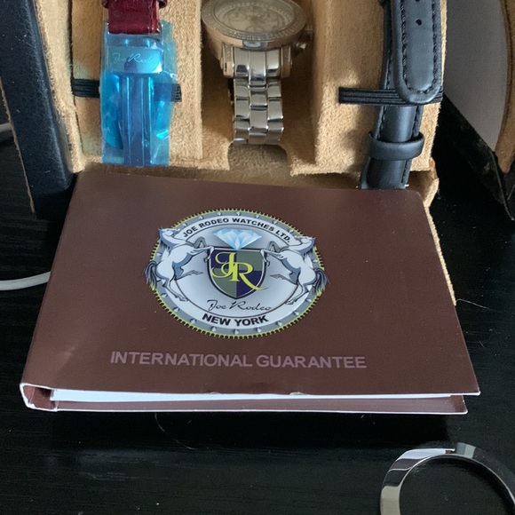 Hardly used joe rodeo womens watch - Picture 4 of 4